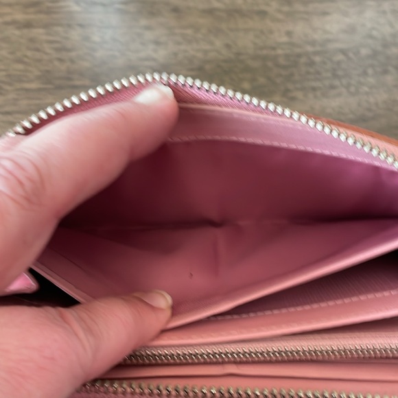 Coach Hearts Zippy Long Wallet - Picture 11 of 14